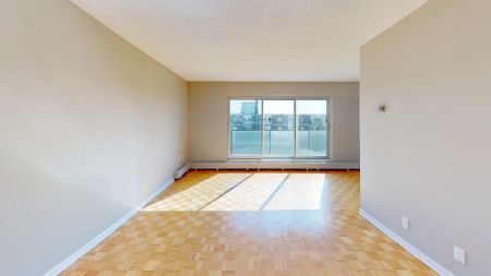 Canterbury Square — Renovated 2 Bedroom - Photo 5