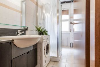 Wonderful single room in Via Renato Fucini