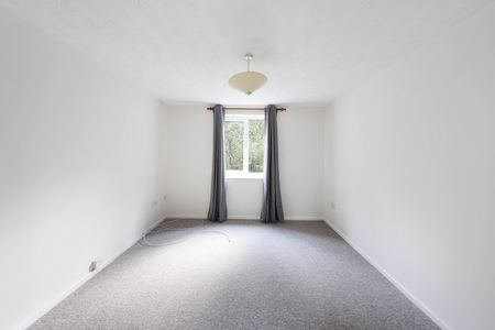 1 Bed Flat - Photo 5