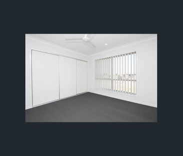 Modern & Stunning Duplex - Photo 1