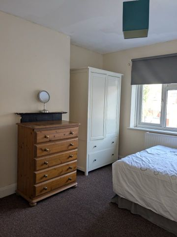 Room in a Shared House, Elmside Road, HA9 - Photo 2