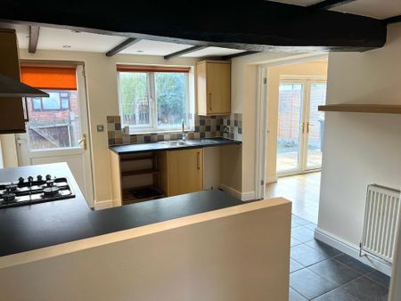 2 bedroom end of terrace house to rent - Photo 4