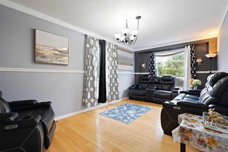 For Lease - 28 Colbourne Crescent, Orangeville, Ontario - Photo 2