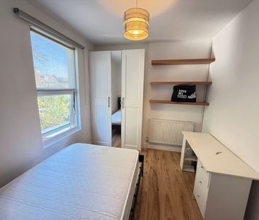 Room in a Shared House, Crofton Road, E13 - Photo 5