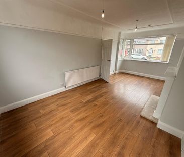 Fairway North, Bromborough - Photo 1