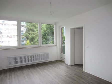 Bezugsfertige 2-Zimmer-Wohnung mit Balkon - Foto 5