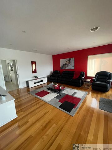 2/9 MacPherson Street, 3175, Dandenong Vic - Photo 2