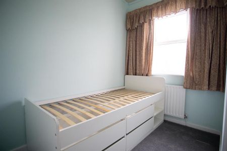 2 bedroom terraced house to rent - Photo 3
