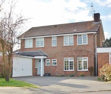 4 bedroom detached house to rent - Photo 3