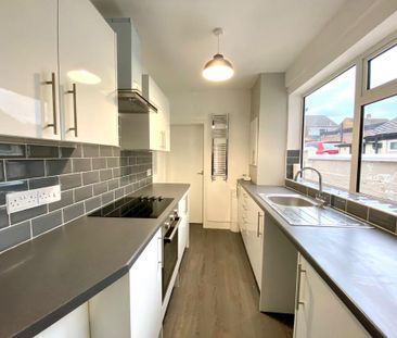 2 bedroom terraced house to rent - Photo 4