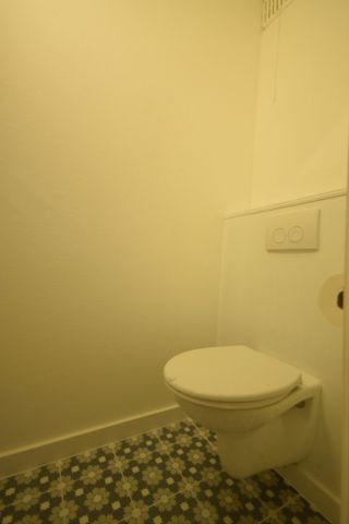 RUIM & RUSTIG GELEGEN APPARTEMENT MET GROEN ZICHT - Photo 4