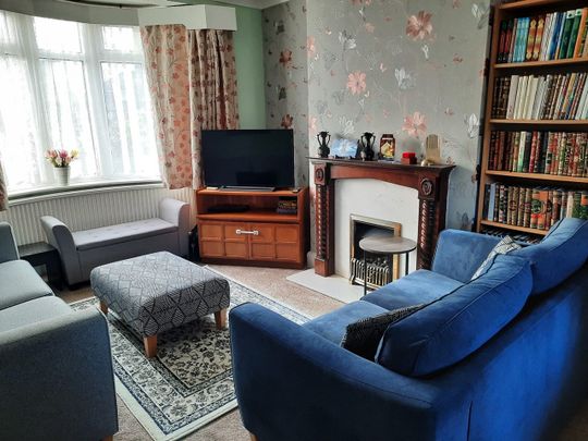 3 Bed Semi-Detached House, Leicester, LE3 - Photo 1