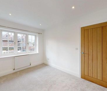 4 bedroom detached house to rent - Photo 3