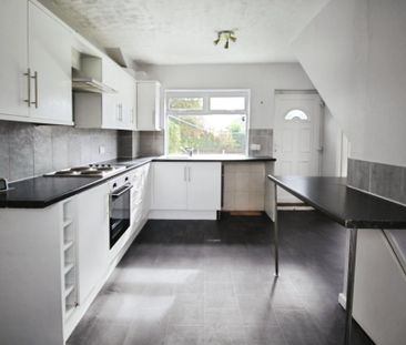 3 bedroom terraced house to rent - Photo 5