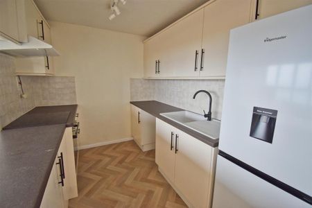 2 bedroom apartment to rent - Photo 4