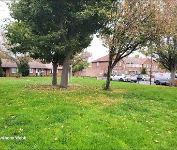 Myrtle Road, Palmers Green, N13 - Photo 1