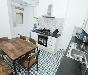 5 bedroom terraced house to rent - Photo 6