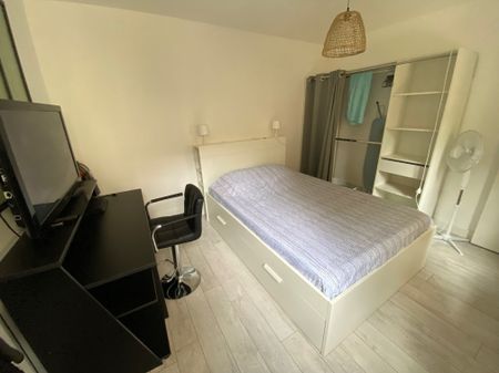 À Louer : Appartement T2 Meublé à Nîmes - Confort et Proximité de la ville - Photo 4