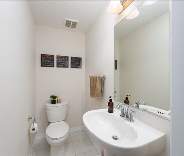 For Lease - 3002 Preserve Drive Unit# 31, Oakville, Ontario - Photo 2