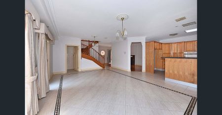 FANTASTIC LOCATION! - Photo 2