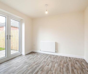 3 bedroom semi-detached house to rent - Photo 6