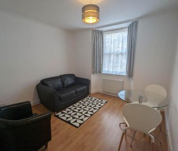 1 bedroom flat to rent - Photo 6