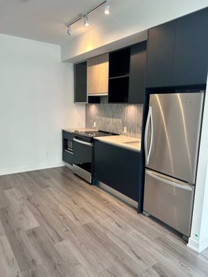 For Lease - 3020 Trailside Dr Drive, Oakville, Ontario - Photo 1