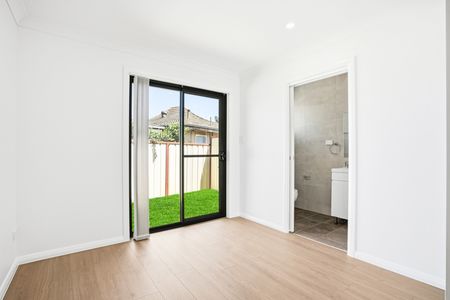 Brand New Granny Flat with Ensuite ! - Photo 5