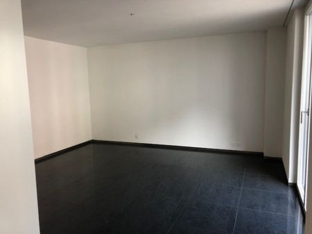 Appartement moderne dans le quartier de Neustadt - Photo 2