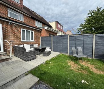 Burgess Avenue, Kingsbury, NW9 - Photo 3