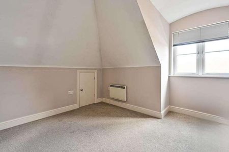 Abbey Road, Kt, Chertsey, KT16 - Photo 3