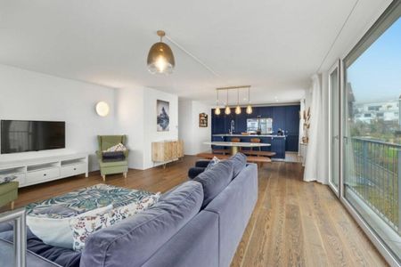 Modern, grosszügig mit Südterrasse - Photo 3