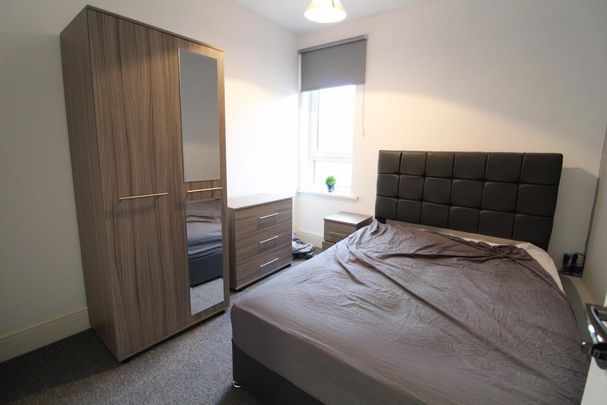 1 bedroom in a house share to rent - Photo 1