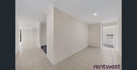 Freshly Painted & Brand New Carpets - Photo 2