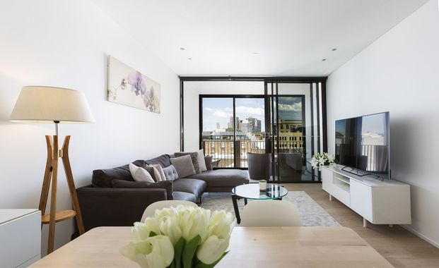 Expansive One Bedroom Suite | Bonus Room-sized Study - Photo 1