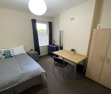 6 bedroom semi-detached house to rent - Photo 6