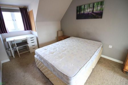 3 bedroom terraced house to rent - Photo 5