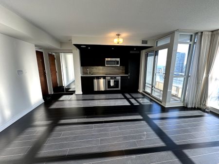 For Lease - 10 Capreol Court Unit# 1710, Toronto, Ontario - Photo 4