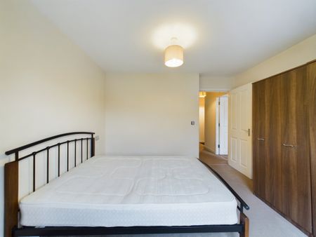 2 bedroom Apartment to rent - Photo 5