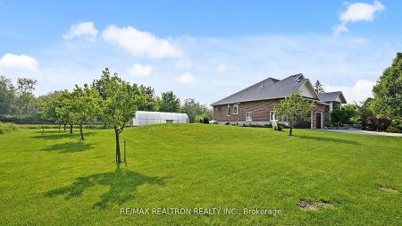 For Lease - 4 Blake Street, East Gwillimbury, Ontario - Photo 4