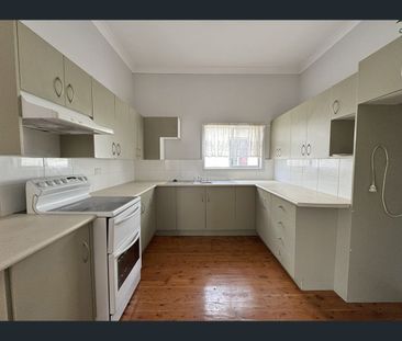 23 Jones Street, Parkes, NSW 2870 - Photo 5