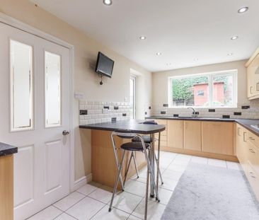 Scotts Green Close, Dudley - Photo 1