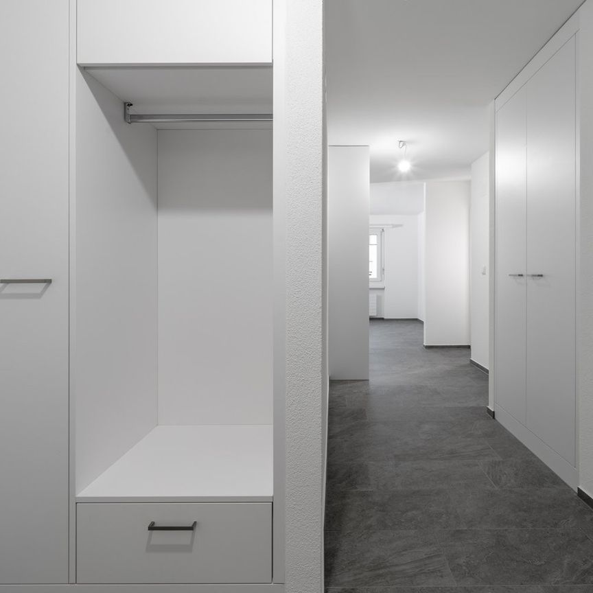 Rent a 4 ½ rooms apartment in Niederhasli - Photo 1