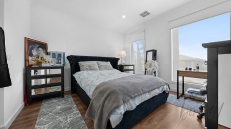 Spacious, Modern Family Living in Prime Wollert Location - Photo 4