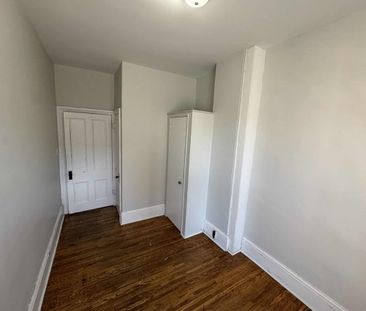 106 Clergy St E, Unit 1, Kingston, ON - Photo 4