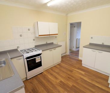3 bedroom terraced house to rent - Photo 6