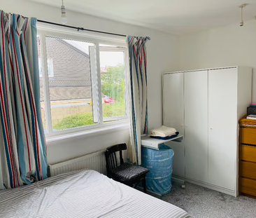 1 bedroom in a house share to rent - Photo 1