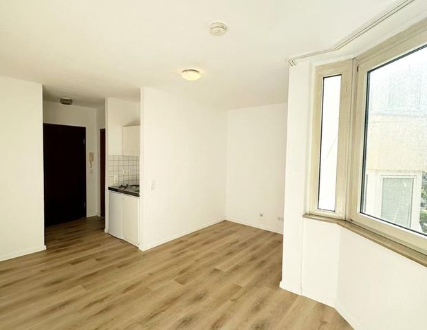 Schöne renovierte 1Z 20qm Wohnung in zentraler Lage in gepflegten MFH in Mannheim - Foto 1