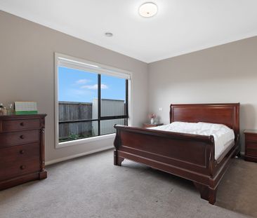 11 Orrong Drive, Officer VIC 3809 - House For Rent | Domain - Photo 6