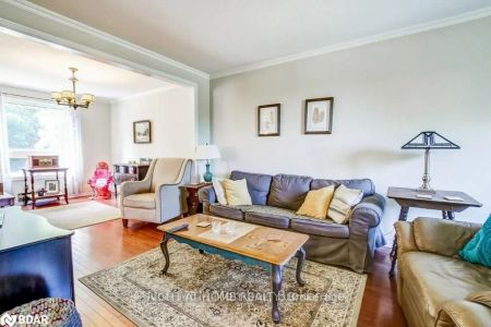 369 HICKLING Trail #Upper - Photo 3